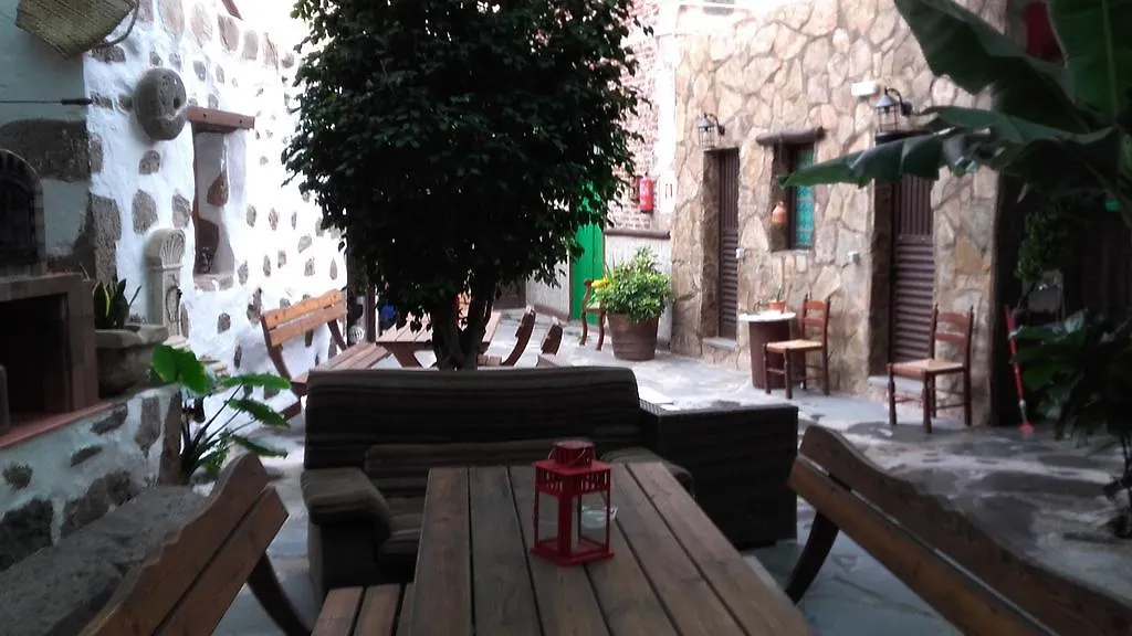 La Piedra Viva Agueimes , Siete Hermanos Guest house